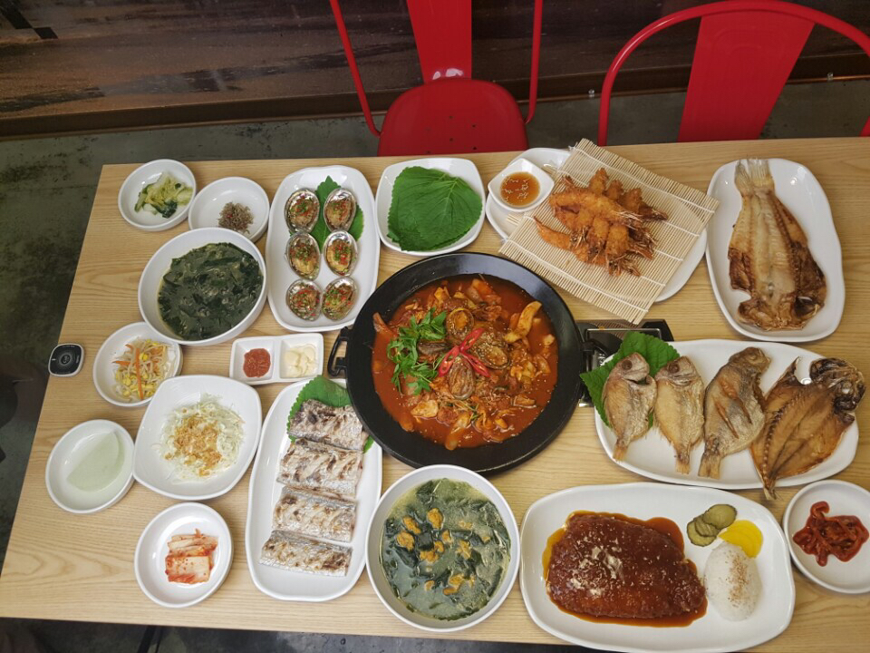 제주사랑방  매장 방문 후 남겨주신 고객 리뷰 사진입니다.