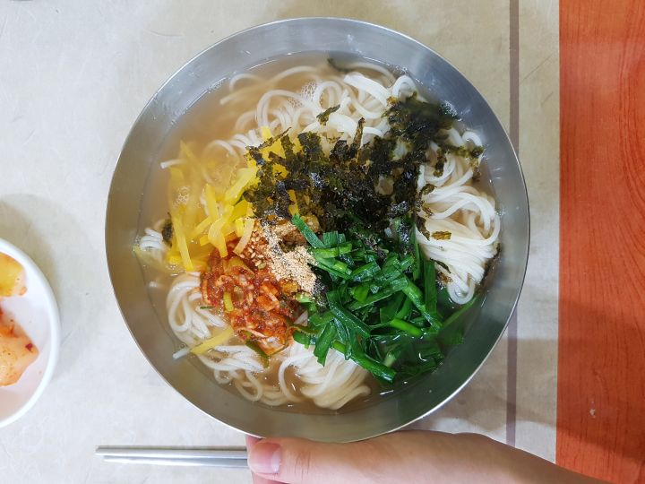 구포촌국수 매장 방문 후 남겨주신 고객 리뷰 사진입니다.