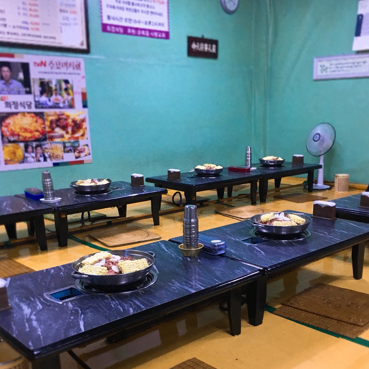 희정식당 매장 방문 후 남겨주신 고객 리뷰 사진입니다.