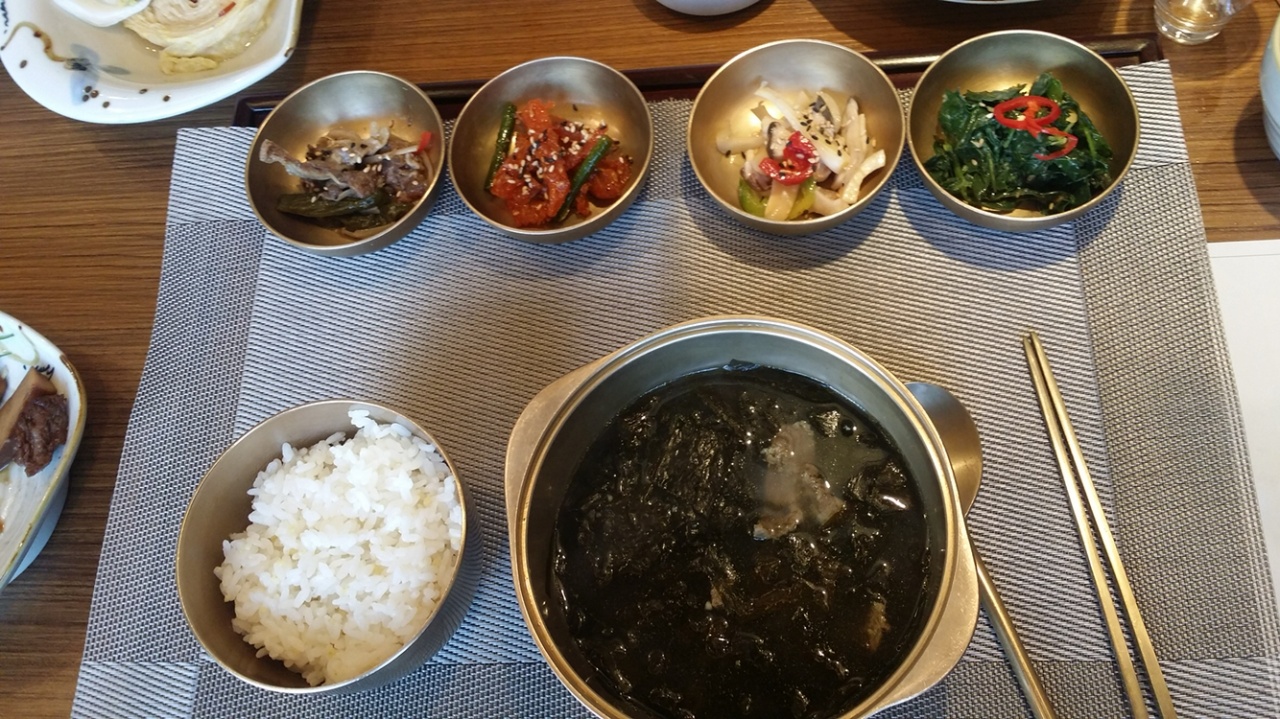 경복궁 매장 방문 후 남겨주신 고객 리뷰 사진입니다.