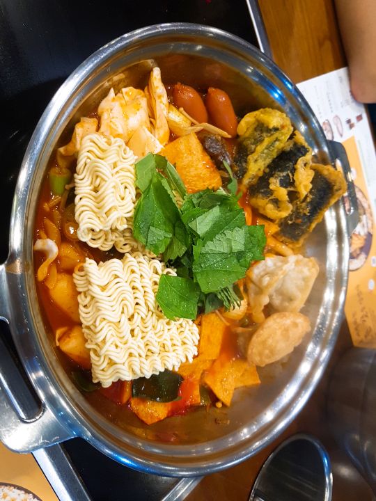 두끼떡볶이 고대점 매장 방문 후 남겨주신 고객 리뷰 사진입니다.