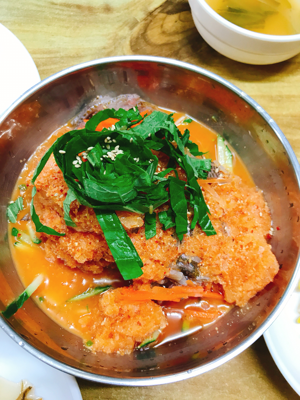 항구식당 매장 방문 후 남겨주신 고객 리뷰 사진입니다.