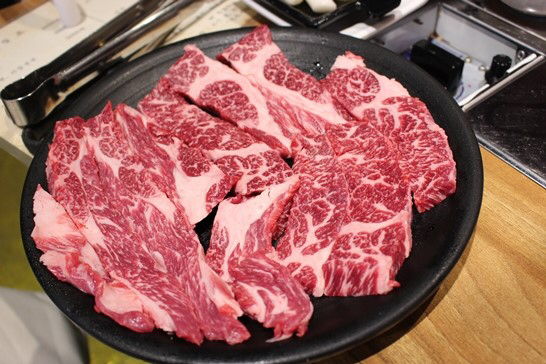 육갑식당 매장 방문 후 남겨주신 고객 리뷰 사진입니다.