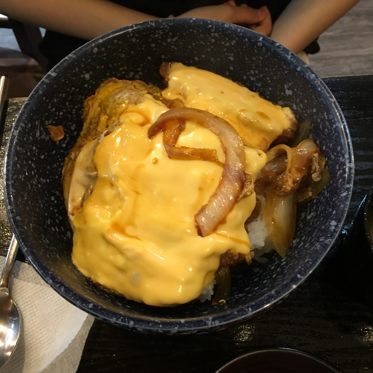 홍대돈부리 매장 방문 후 남겨주신 고객 리뷰 사진입니다.