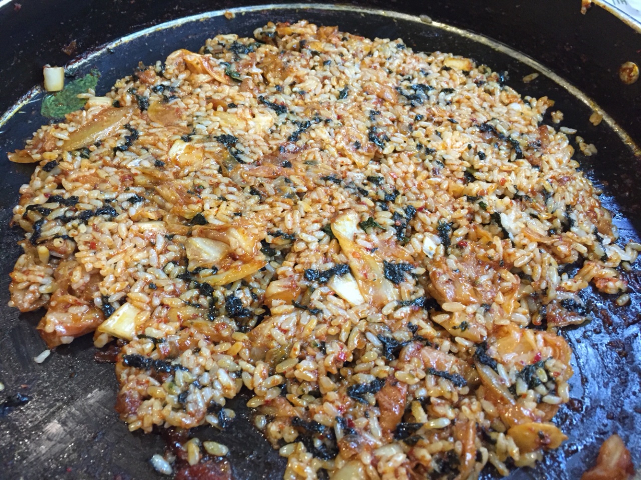 유니춘천닭갈비 매장 방문 후 남겨주신 고객 리뷰 사진입니다.