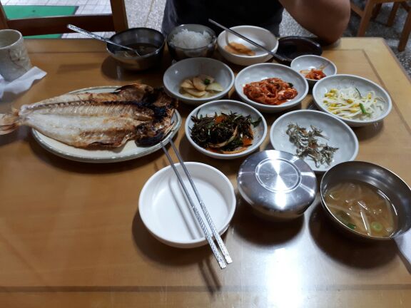 삼보식당 매장 방문 후 남겨주신 고객 리뷰 사진입니다.
