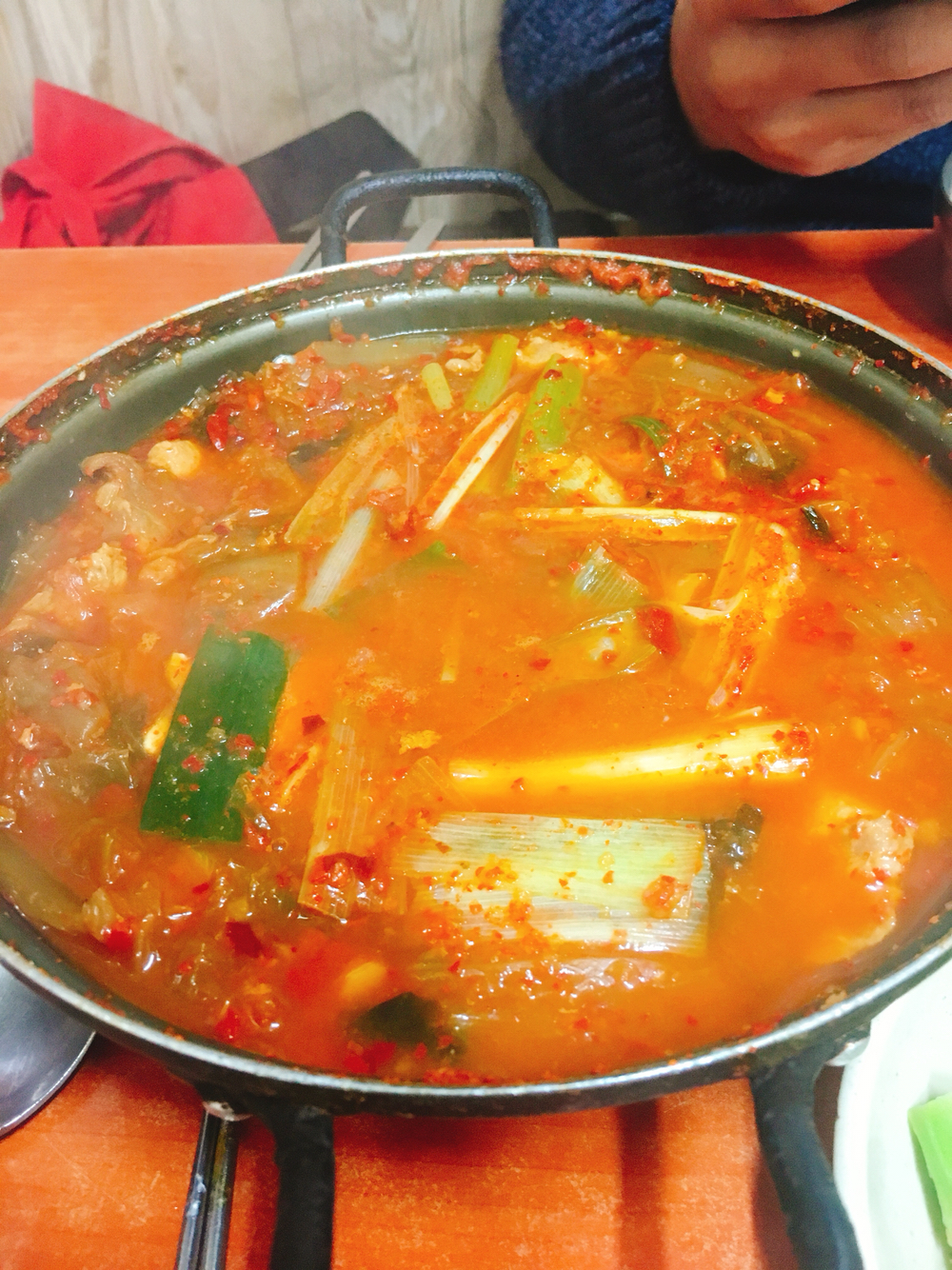 골목집김치찌개 매장 방문 후 남겨주신 고객 리뷰 사진입니다.