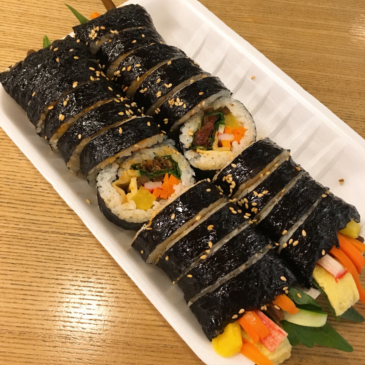 연희김밥 매장 방문 후 남겨주신 고객 리뷰 사진입니다.