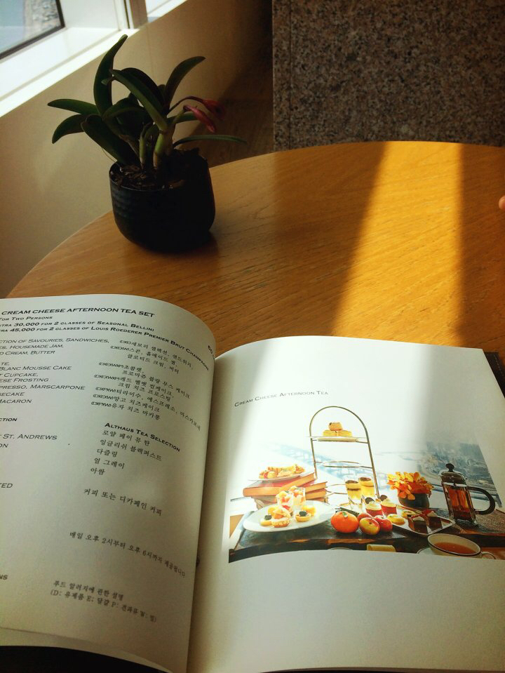 파크 하얏트 부산 리빙룸 매장 방문 후 남겨주신 고객 리뷰 사진입니다.