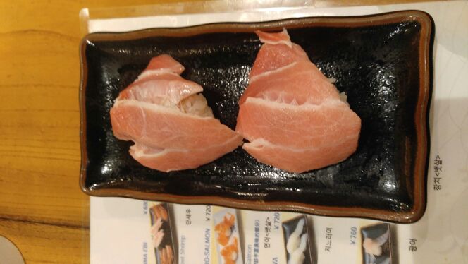우오신스시 (어심스시 魚心) 매장 방문 후 남겨주신 고객 리뷰 사진입니다.