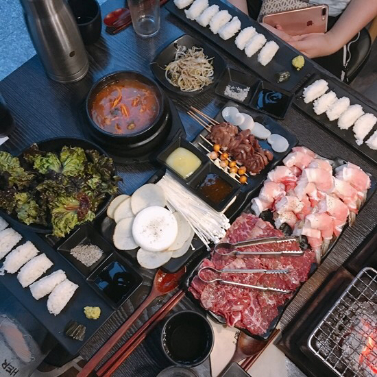한끼야끼 매장 방문 후 남겨주신 고객 리뷰 사진입니다.