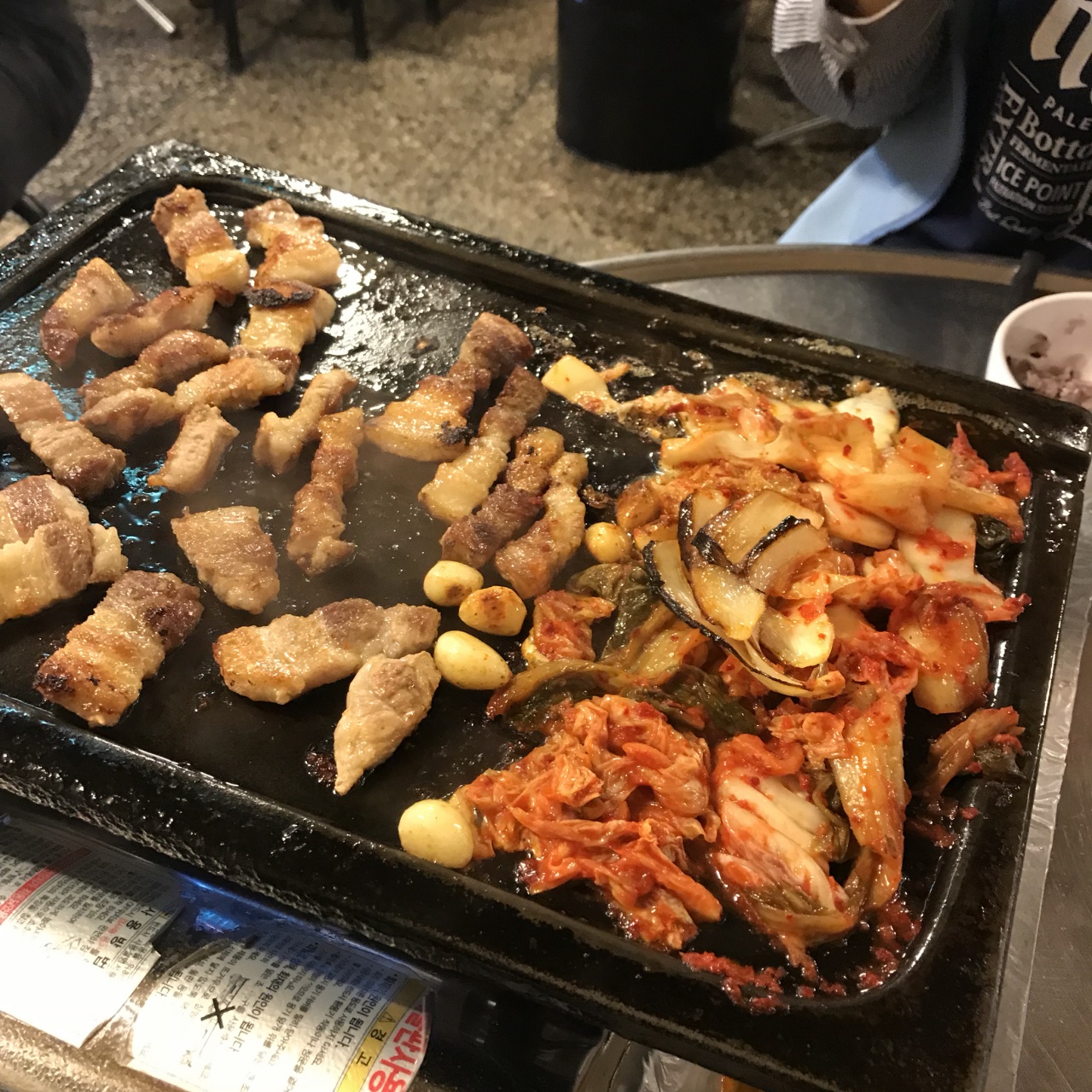 신김치생삼겹살 매장 방문 후 남겨주신 고객 리뷰 사진입니다.