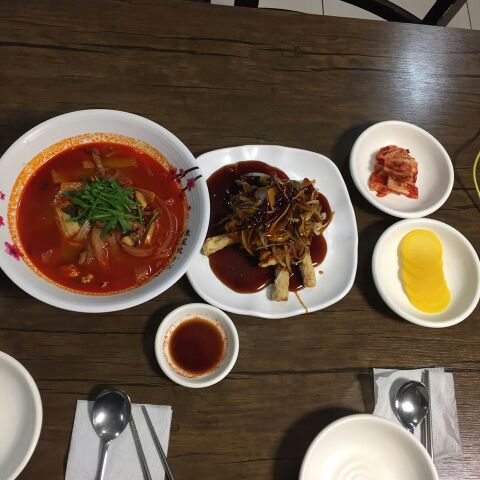더 짬뽕 매장 방문 후 남겨주신 고객 리뷰 사진입니다.