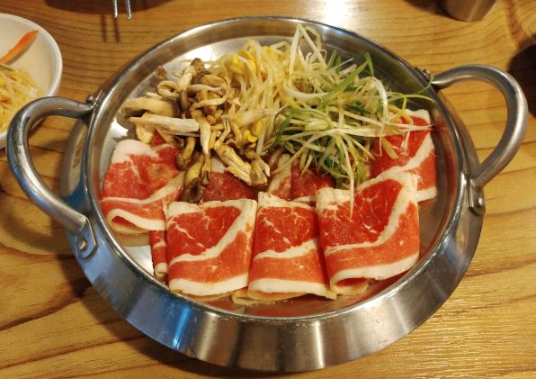 차돌박힌쭈꾸미 매장 방문 후 남겨주신 고객 리뷰 사진입니다.