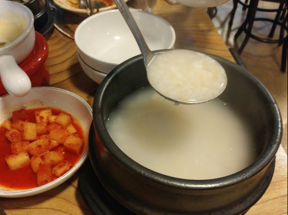 차돌박힌쭈꾸미 매장 방문 후 남겨주신 고객 리뷰 사진입니다.