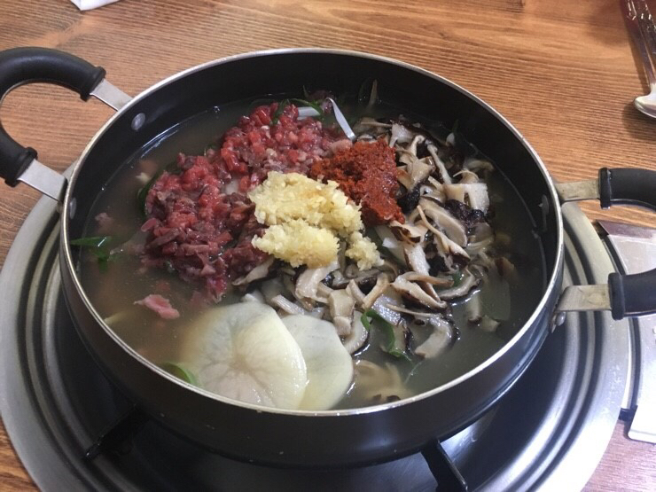 경주집버섯찌개 매장 방문 후 남겨주신 고객 리뷰 사진입니다.