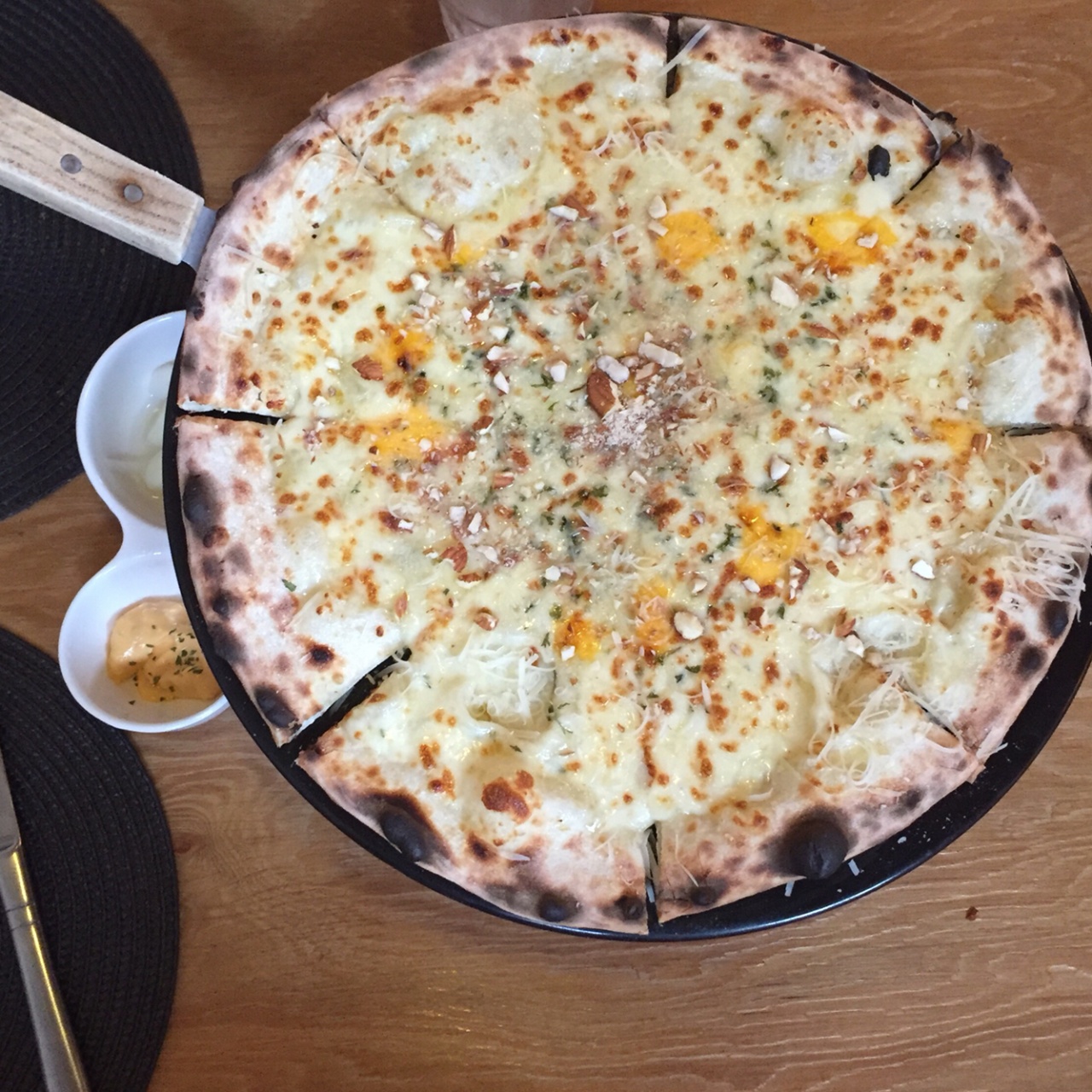 준수방키친 매장 방문 후 남겨주신 고객 리뷰 사진입니다.