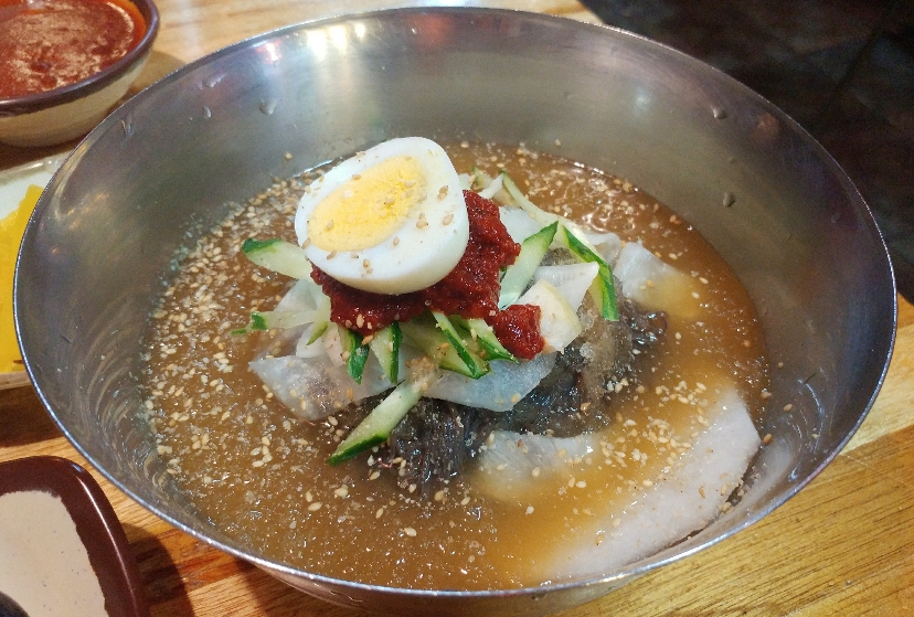 포크포크 매장 방문 후 남겨주신 고객 리뷰 사진입니다.