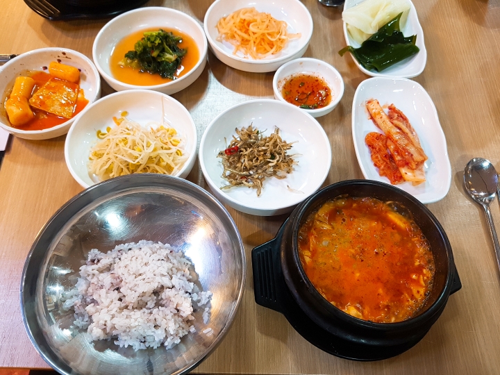 하연정순두부  매장 방문 후 남겨주신 고객 리뷰 사진입니다.