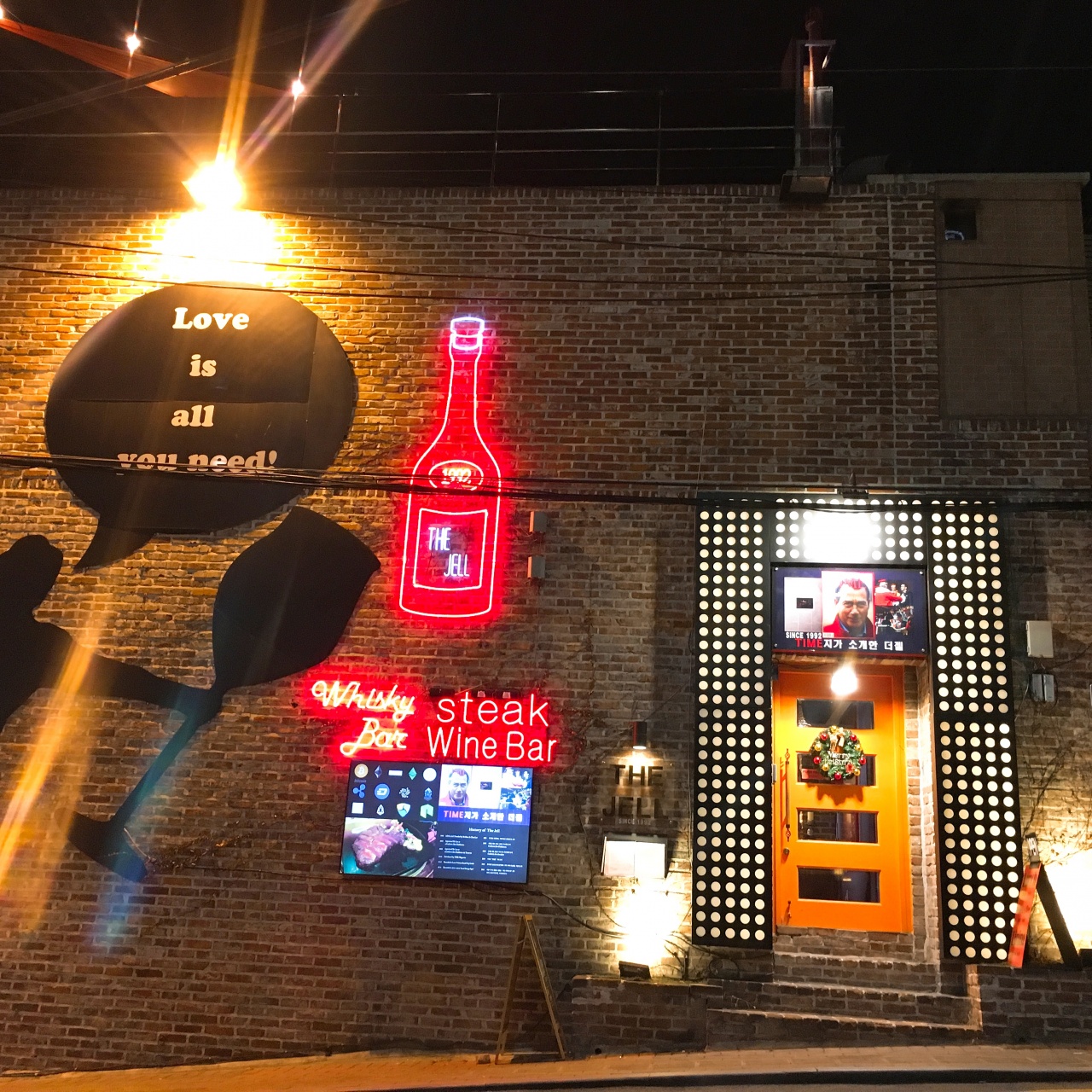 이태원 와인 & 브런치 더젤 매장 방문 후 남겨주신 고객 리뷰 사진입니다.