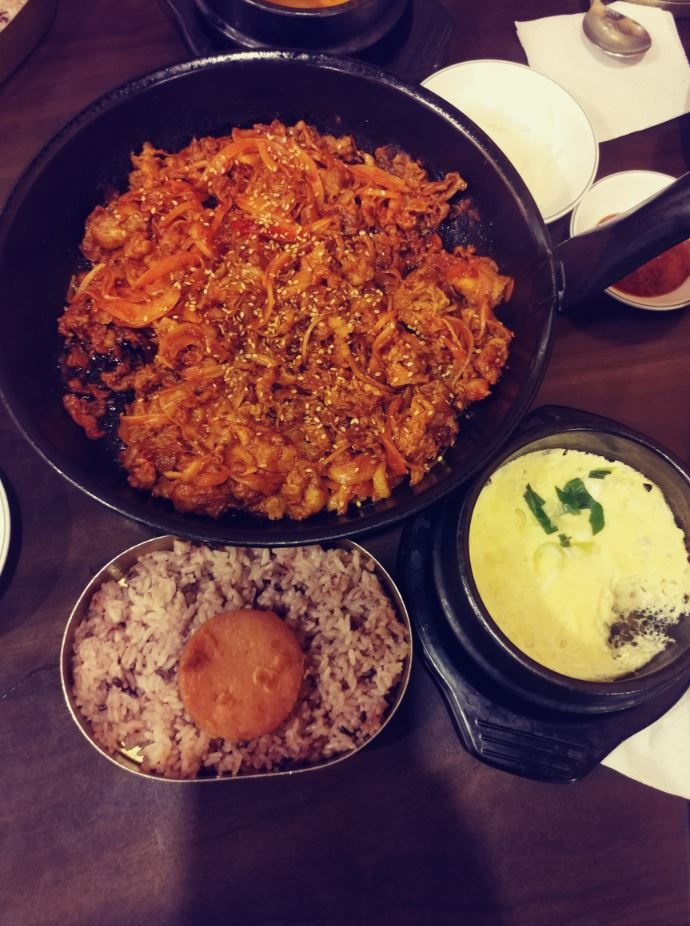 딸부자네불백 매장 방문 후 남겨주신 고객 리뷰 사진입니다.
