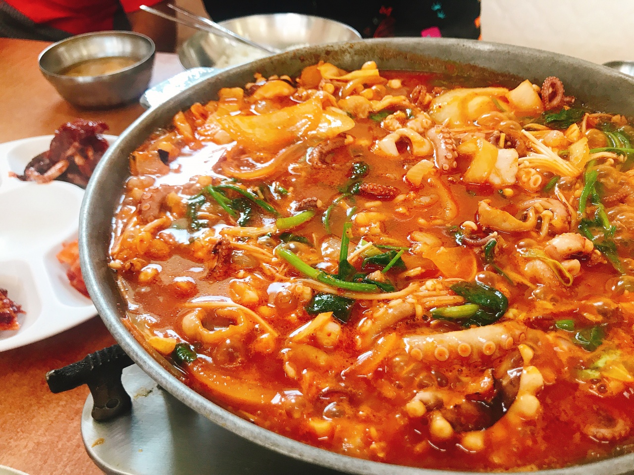 전주식당 매장 방문 후 남겨주신 고객 리뷰 사진입니다.