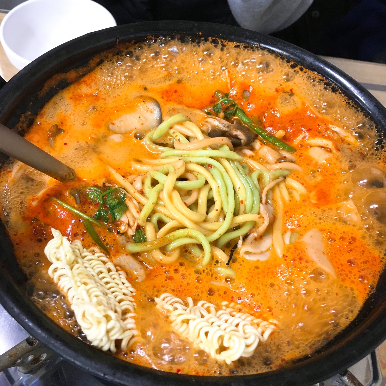 종로얼큰버섯칼국수와볶음밥 매장 방문 후 남겨주신 고객 리뷰 사진입니다.