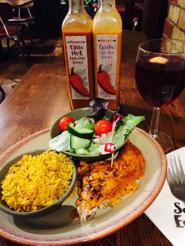 Nando's 난도스 매장 방문 후 남겨주신 고객 리뷰 사진입니다.