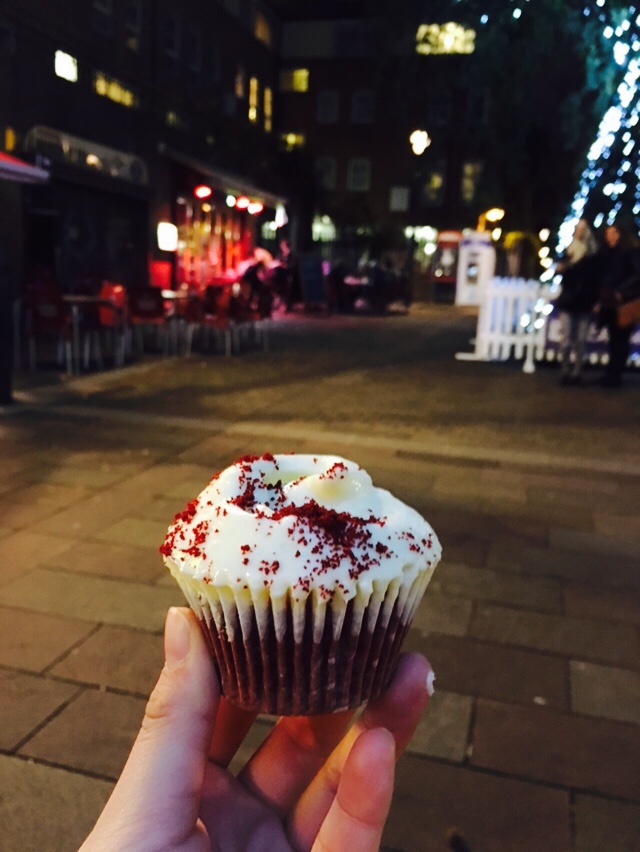 The Hummingbird Bakery (더 허밍버드 베이커리) 매장 방문 후 남겨주신 고객 리뷰 사진입니다.