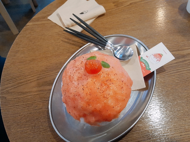 도쿄빙수 매장 방문 후 남겨주신 고객 리뷰 사진입니다.