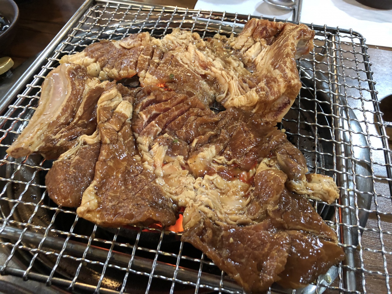 명동돼지한마리 매장 방문 후 남겨주신 고객 리뷰 사진입니다.