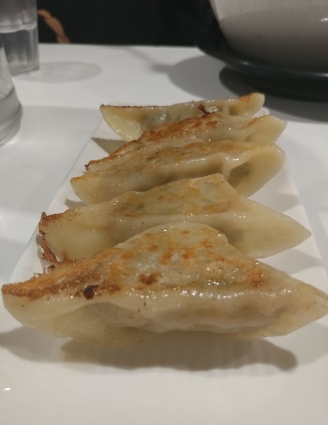 부탄츄 매장 방문 후 남겨주신 고객 리뷰 사진입니다.
