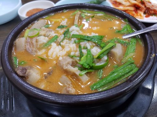 송천순대국 매장 방문 후 남겨주신 고객 리뷰 사진입니다.