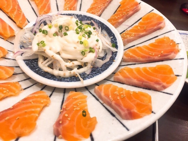 귀화식당 매장 방문 후 남겨주신 고객 리뷰 사진입니다.