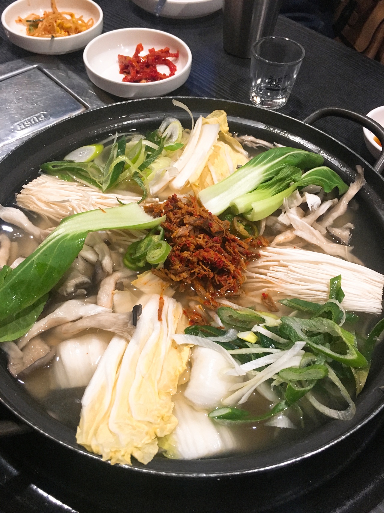 목로평양만두국 매장 방문 후 남겨주신 고객 리뷰 사진입니다.