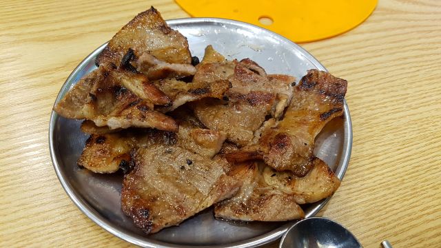 쌍다리돼지불백 매장 방문 후 남겨주신 고객 리뷰 사진입니다.