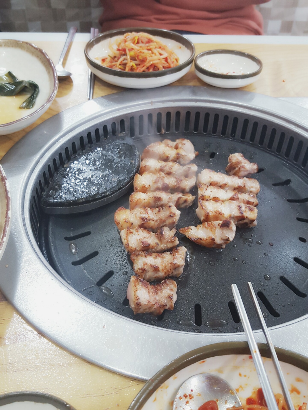 맛찬들왕소금구이 매장 방문 후 남겨주신 고객 리뷰 사진입니다.