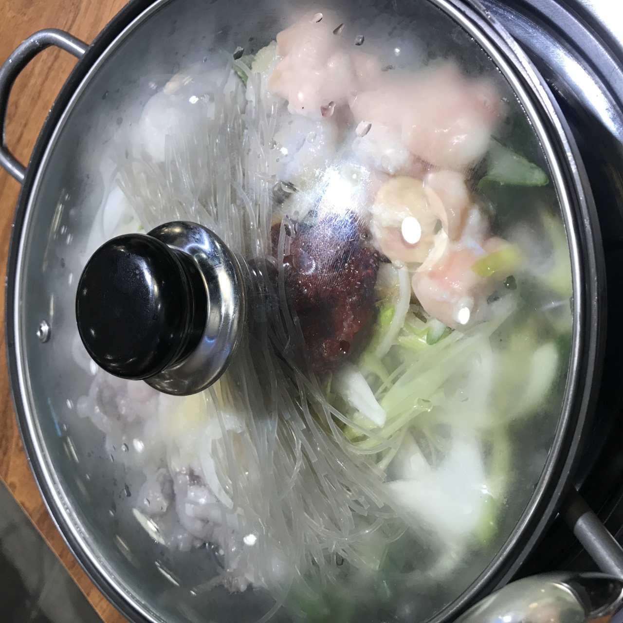 용호낙지 매장 방문 후 남겨주신 고객 리뷰 사진입니다.