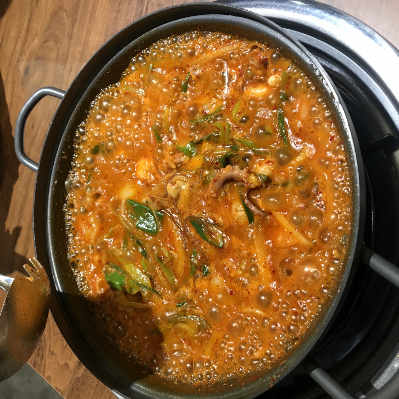 용호낙지 매장 방문 후 남겨주신 고객 리뷰 사진입니다.