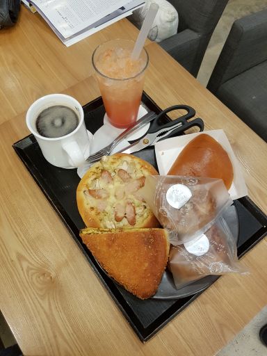 이흥용과자점 매장 방문 후 남겨주신 고객 리뷰 사진입니다.