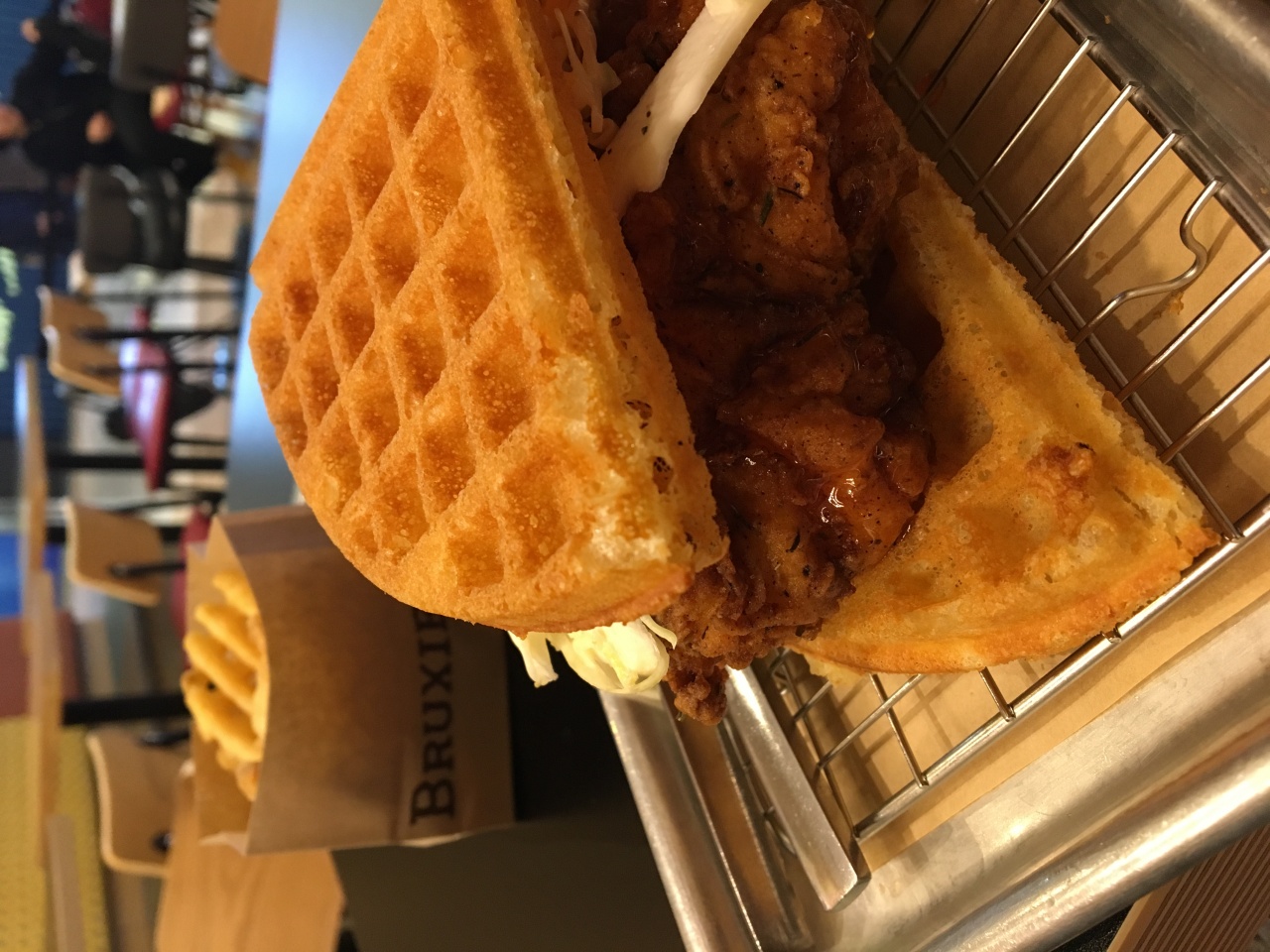 Bruxie 매장 방문 후 남겨주신 고객 리뷰 사진입니다.