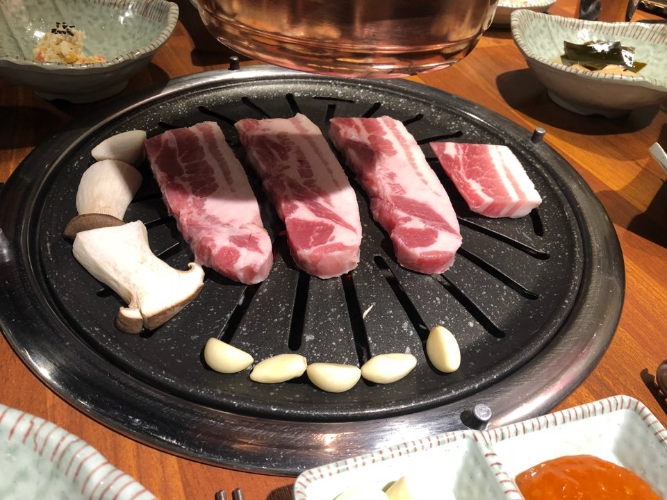 화화돼지왕갈비 매장 방문 후 남겨주신 고객 리뷰 사진입니다.