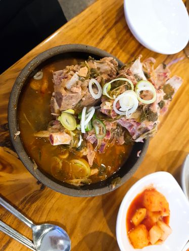 최뼈다구해장국 매장 방문 후 남겨주신 고객 리뷰 사진입니다.