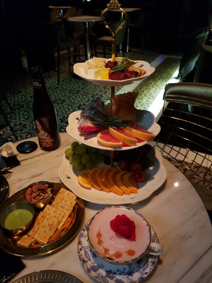 규정공 The Lounge 매장 방문 후 남겨주신 고객 리뷰 사진입니다.