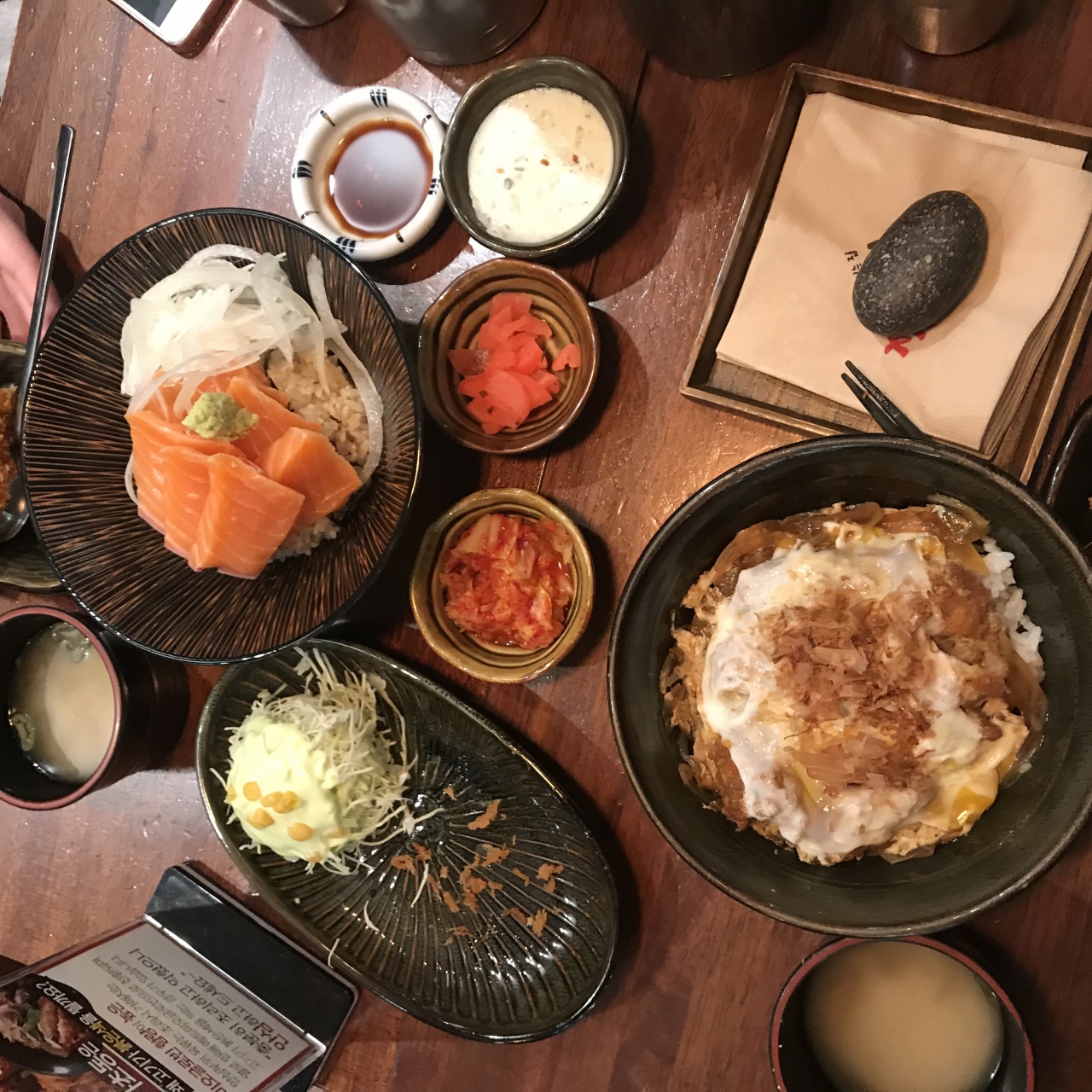 홍대돈부리 영등포타임스퀘어점 매장 방문 후 남겨주신 고객 리뷰 사진입니다.