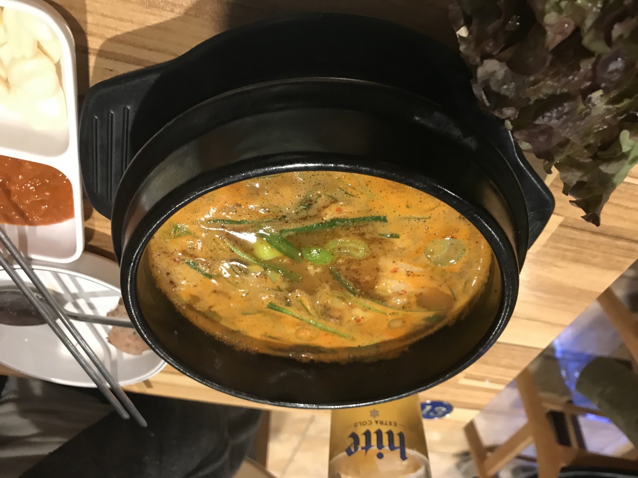 최신족발 매장 방문 후 남겨주신 고객 리뷰 사진입니다.