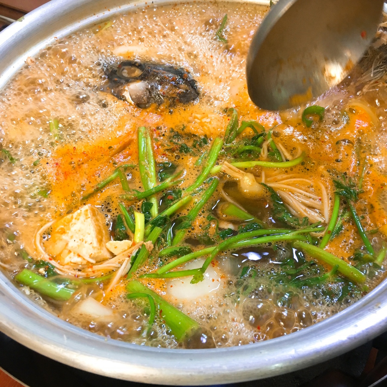 부산식당 매장 방문 후 남겨주신 고객 리뷰 사진입니다.