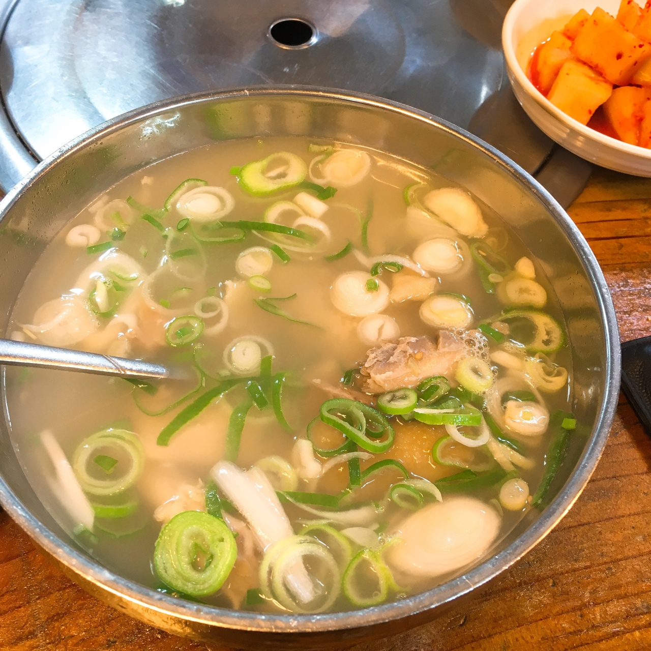 황평집닭곰탕 매장 방문 후 남겨주신 고객 리뷰 사진입니다.