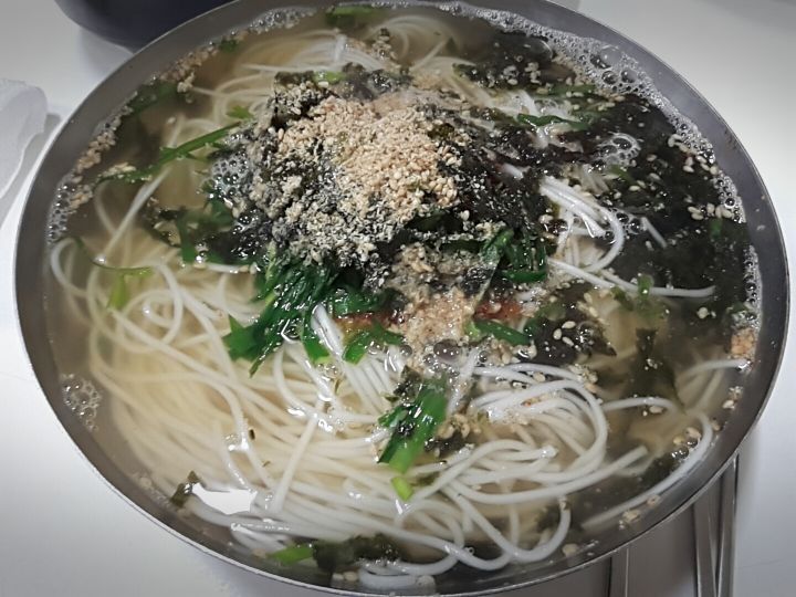 화전국수 매장 방문 후 남겨주신 고객 리뷰 사진입니다.