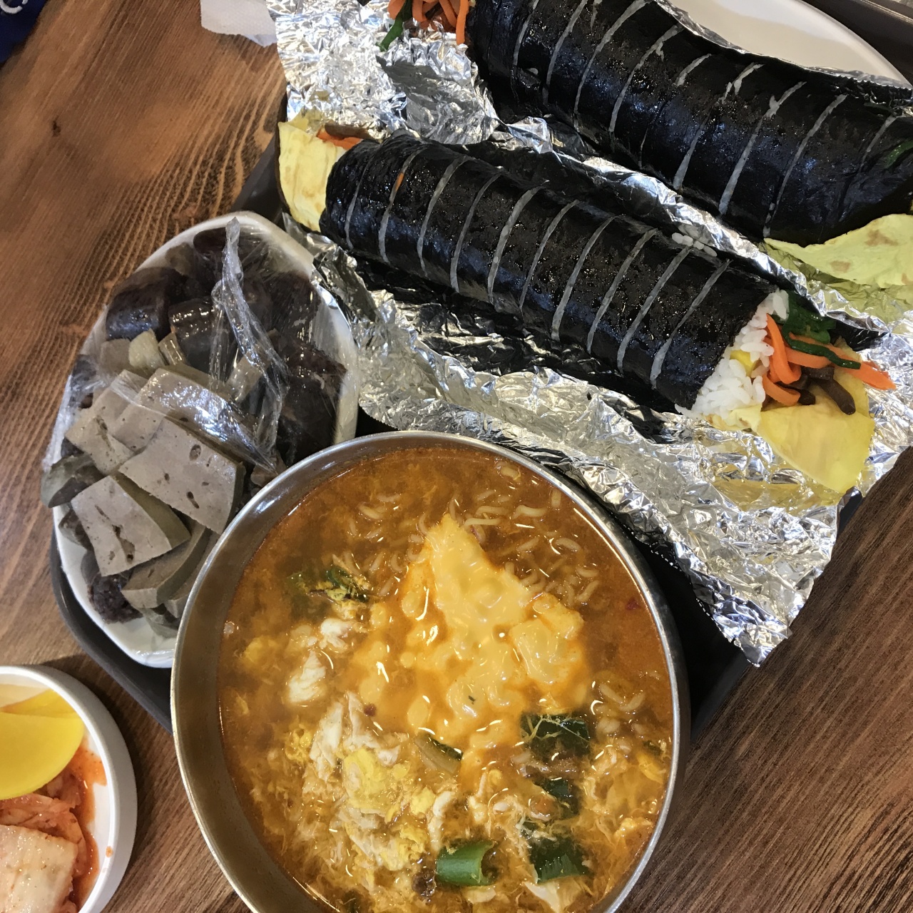 대왕김밥 매장 방문 후 남겨주신 고객 리뷰 사진입니다.